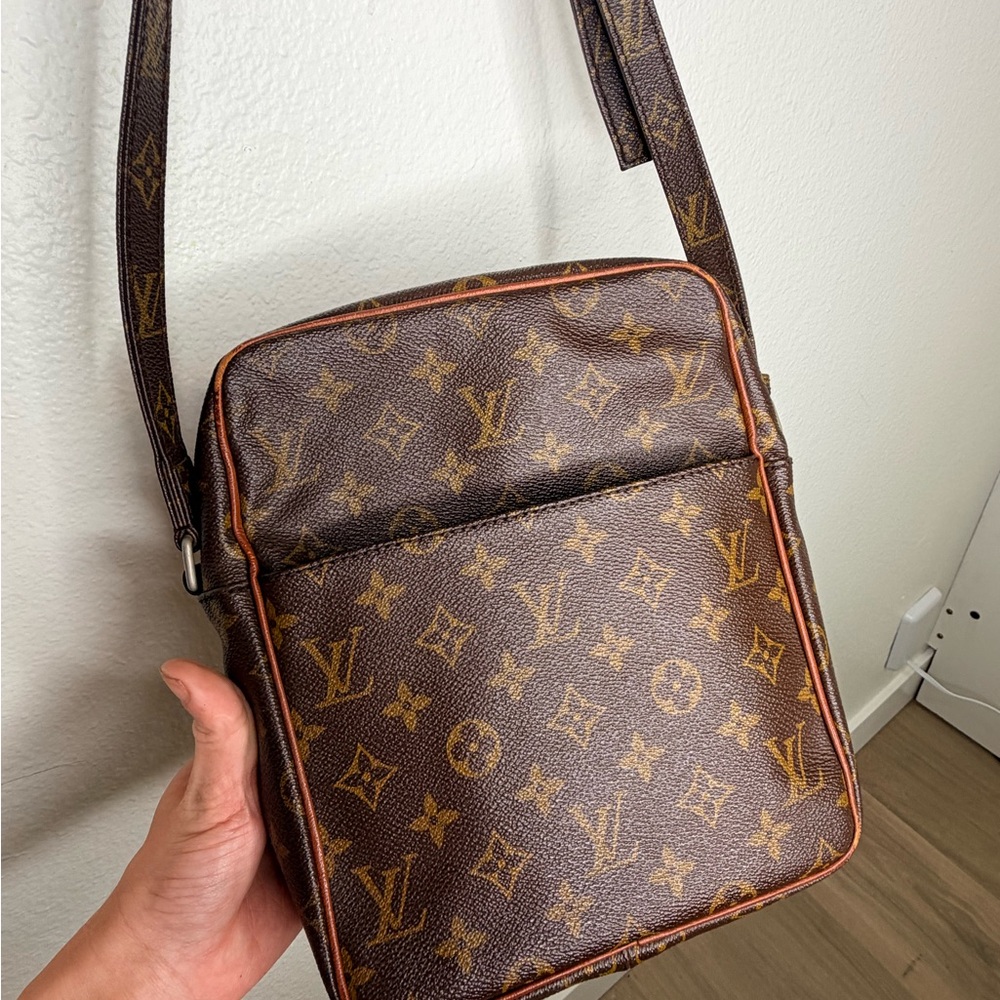 Louis Vuitton Monogram Brown Crossbody Vintage Bag - Picture 3 of 14